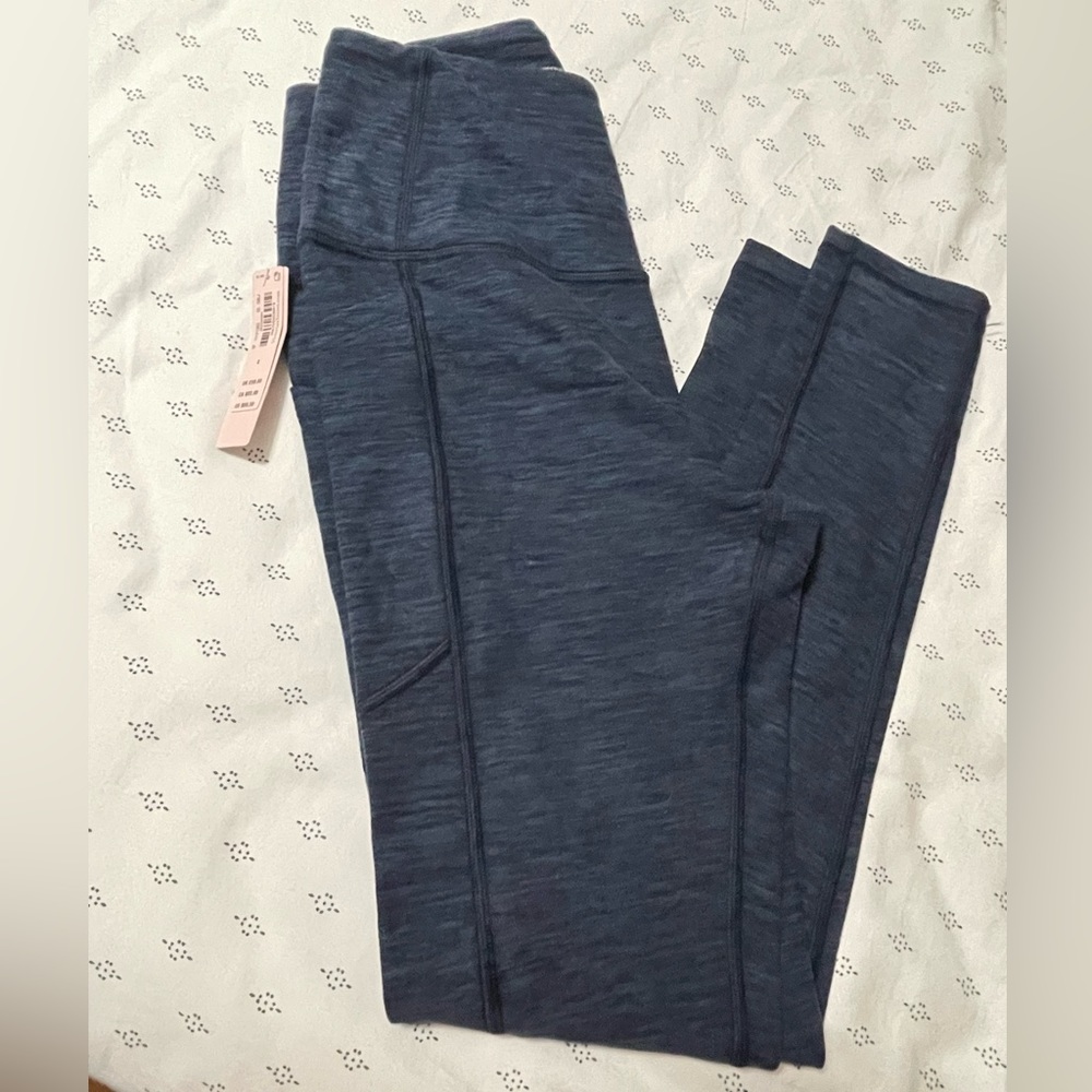 New with tags VS incredible essential high waisted legging size 2